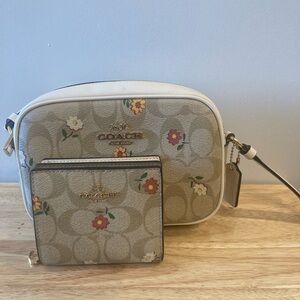 Coach Mini Jamie Camera Bag w/ Matching Wallet in Nostalgic Ditsy Print 💐